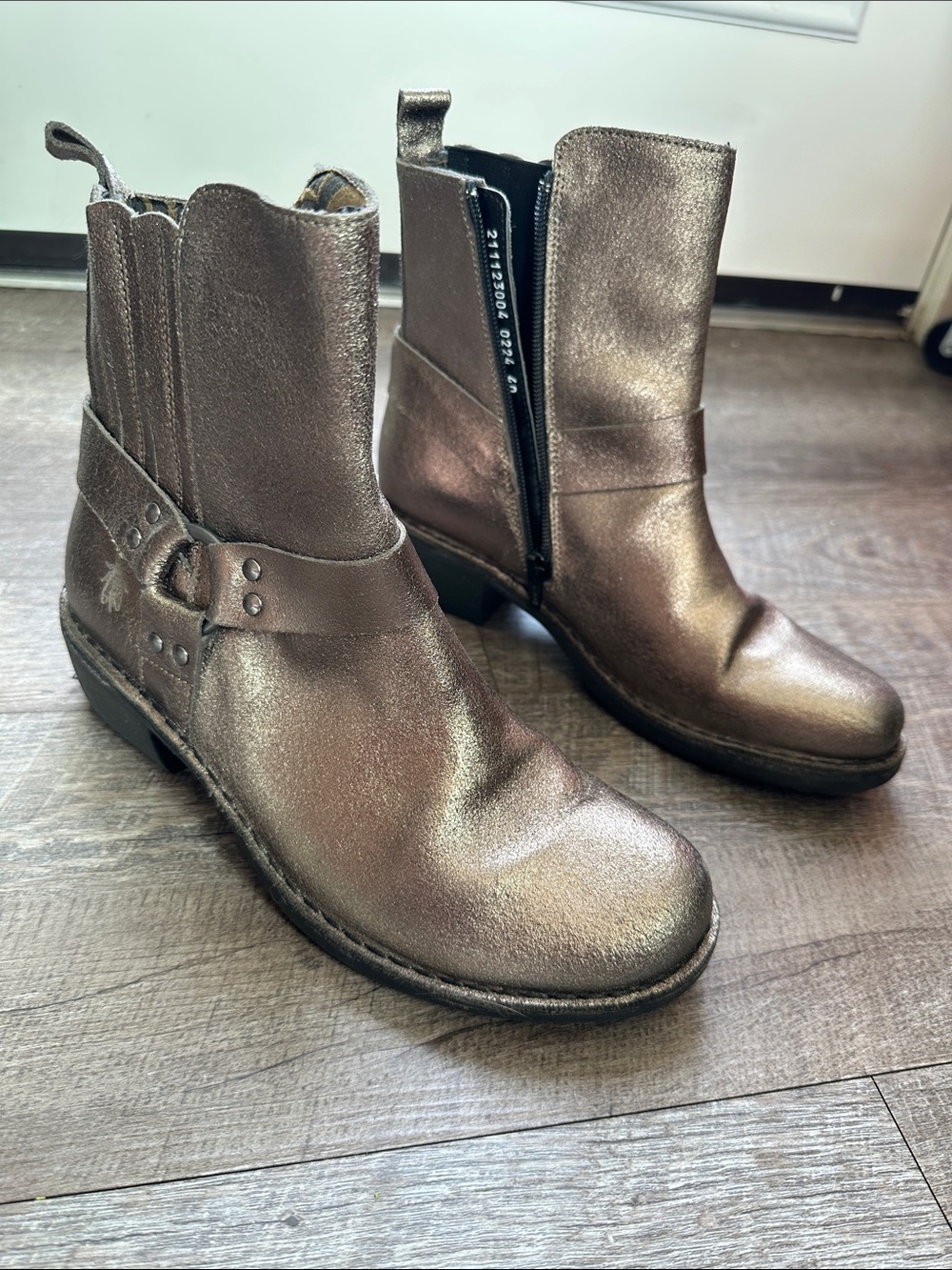 The Fly London Mebi Metallic Leather Bootie size 9/40